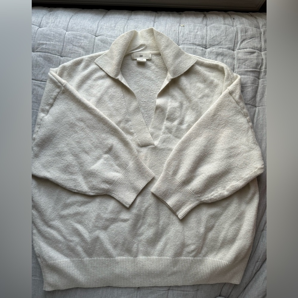 Collared H&M sweater - Picture 2 of 2